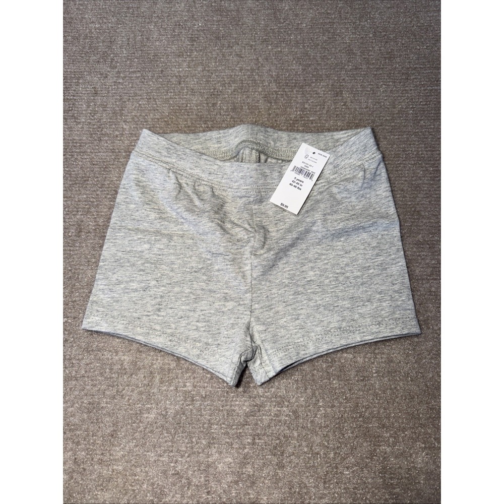 NWT Baby Gap Grey Short Size 5 Years